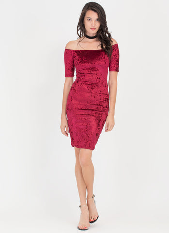 My Crush Off-Shoulder Velvet Dress