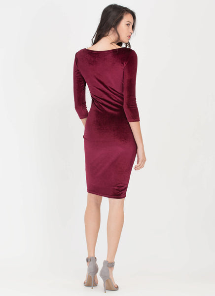 Feeling The Plush Velvet Midi Dress